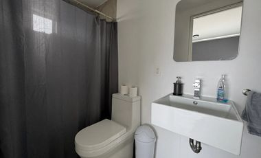 DEPARTAMENTO CON CUARTO DE SERVICIO, BODEGA, JARDÍN, LAVANDERIA,  2 ESTACIONAMIENTOS