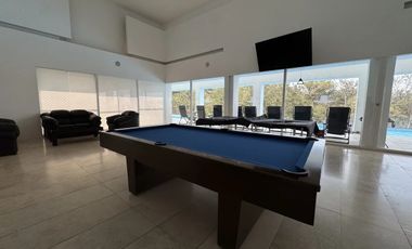 DEPARTAMENTO CON CUARTO DE SERVICIO, BODEGA, JARDÍN, LAVANDERIA,  2 ESTACIONAMIENTOS
