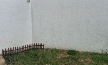 DEPARTAMENTO CON CUARTO DE SERVICIO, BODEGA, JARDÍN, LAVANDERIA,  2 ESTACIONAMIENTOS