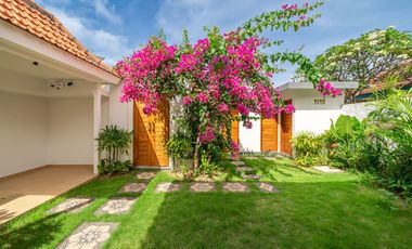 Villa 2 Bedrooms Leasehold in Kesari Sanur