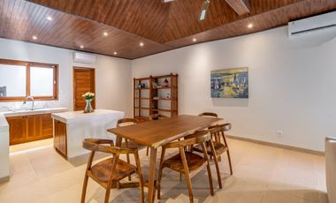 Villa 2 Bedrooms Leasehold in Kesari Sanur