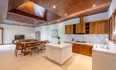 Villa 2 Bedrooms Leasehold in Kesari Sanur