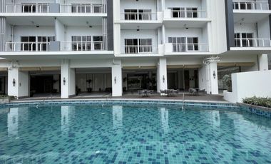 Quezon City Condo 1BR near Vertis North ABSCBN The Crestmont Rush for Sale!