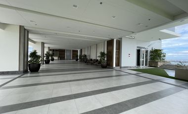 Quezon City Condo 1BR near Vertis North ABSCBN The Crestmont Rush for Sale!