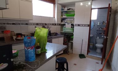 💥💫 VENDO CASA DE  4 PISOS CON FRENTE A LA  AV. CANTO GRANDE Y COLEGIO  NUESTRA SEÑORA DE LA MERCED - SJL 💫💥