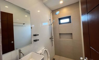 4 BEDROOMS HOUSE AND LOT FOR RENT IN FRIENDSHIP HIGHWAY ANGELES PAMPANGA