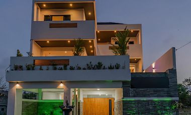 3 Bedroom Villa with Ocean View in Jimbaran for Rent Yearly