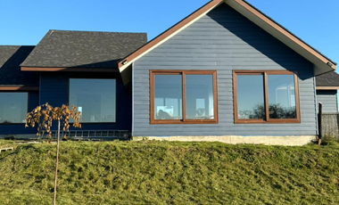 Excepcional Casa de 300m2 en Parcela de 5000m2, Puerto Varas