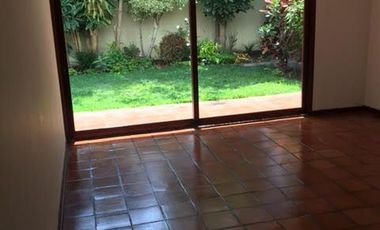 ALQUILO CASA CALLE LOS CAPULIES MIRAFLORES