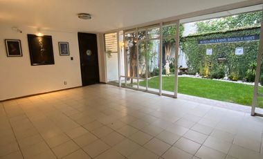 Casa en Esquina Col. La Paz, Ideal para negocio.