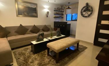 Casa en Esquina Col. La Paz, Ideal para negocio.