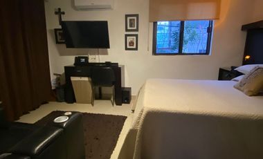 Casa en Esquina Col. La Paz, Ideal para negocio.