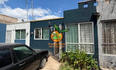 CASA EN VENTA EN COTO EN PARQUES DE SANTA CRUZ DEL VALLE, TLAQUEPAQUE