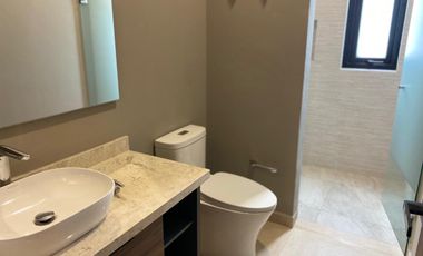 Preciosa casa de 3 niveles en renta en Villa Carriedo, zona de Lomas del Campanario Norte, Querétaro