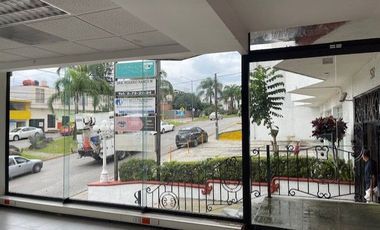 EN RENTA ESPACIO PARA OFICINA O LOCAL COMERCIAL 274 MTS. SOBRE AVENIDA EN CUERNAVACA, MORELOS.