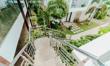 One Manalo Hotel