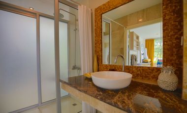 Charming Two-Bedroom House with Sea View & Beach Access – Foreign Ownership