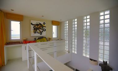 Charming Two-Bedroom House with Sea View & Beach Access – Foreign Ownership