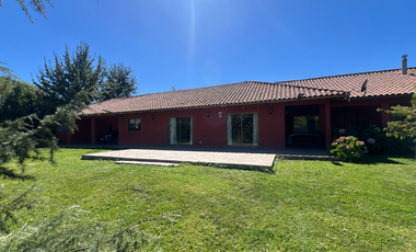 En venta hermosa casa de 320m2 en terreno de 5400m2, San Javier de Loncomilla