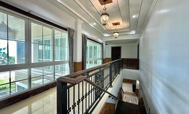 Luxury House with Land for Sale, Near Central Nakhon Pathom Fully furnished with built-in furniture.   ZT494