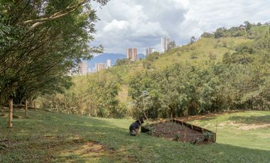 AMPLIO LOTE EN SABANETA CERCA A LA NATURALEZA Y LA CIUDAD
