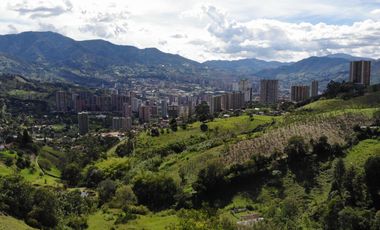 AMPLIO LOTE EN SABANETA CERCA A LA NATURALEZA Y LA CIUDAD