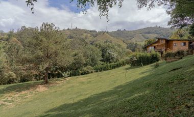 AMPLIO LOTE EN SABANETA CERCA A LA NATURALEZA Y LA CIUDAD