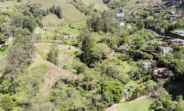 AMPLIO LOTE EN SABANETA CERCA A LA NATURALEZA Y LA CIUDAD
