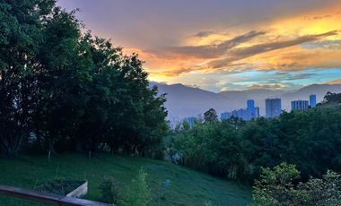 AMPLIO LOTE EN SABANETA CERCA A LA NATURALEZA Y LA CIUDAD