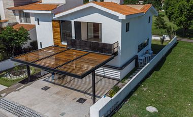 CASA EN VENTA EN PARAISO COUNTRY CLUB A 5 MINUTOS DE BURGOS