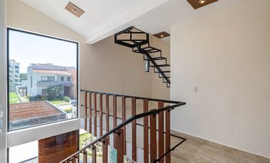 CASA EN VENTA EN PARAISO COUNTRY CLUB A 5 MINUTOS DE BURGOS