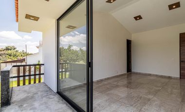 CASA EN VENTA EN PARAISO COUNTRY CLUB A 5 MINUTOS DE BURGOS