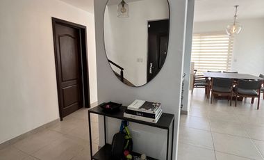Vendo Casa en Sonora la Ciudad de Hermosillo en  Fracc. Rivello al poniente de la ciudada.