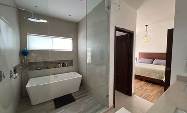 Vendo Casa en Sonora la Ciudad de Hermosillo en  Fracc. Rivello al poniente de la ciudada.