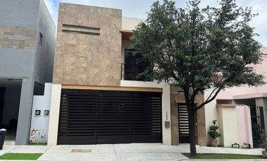 CASA EN RENTA EN BOSQUES DE LAS CUMBRES