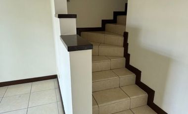 CASA EN RENTA EN BOSQUES DE LAS CUMBRES