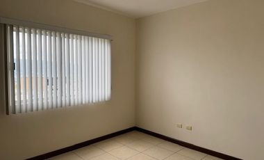 CASA EN RENTA EN BOSQUES DE LAS CUMBRES
