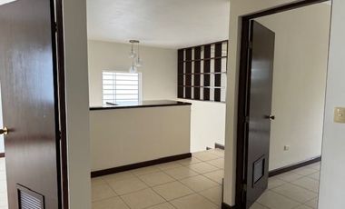 CASA EN RENTA EN BOSQUES DE LAS CUMBRES