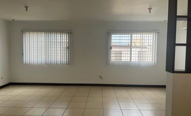 CASA EN RENTA EN BOSQUES DE LAS CUMBRES