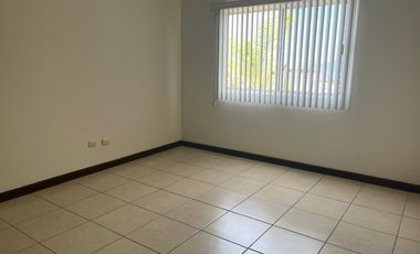 CASA EN RENTA EN BOSQUES DE LAS CUMBRES