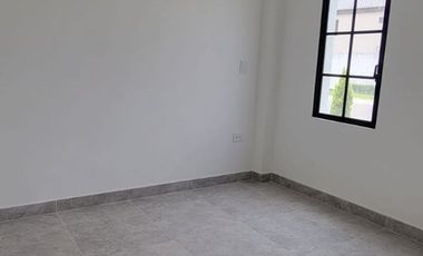 En venta lujosa y moderna casa de estreno en Ciudad Celeste, via a Samborondon
