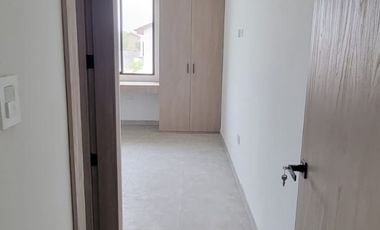 En venta lujosa y moderna casa de estreno en Ciudad Celeste, via a Samborondon
