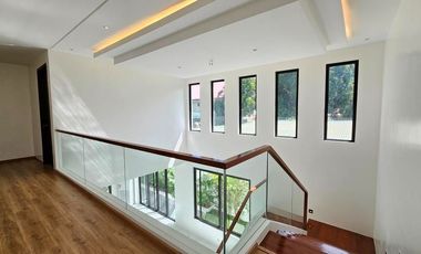 NICE LOCATION MODERN SINGLE DETACHED HOUSE AND LOT IN BF HOMES PARANAQUE CITY