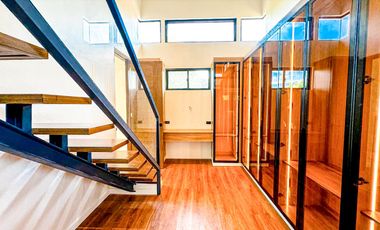 6 BR WITH SWIMMINNG POOL IN BF HOMES PARAÑAQUE CITY