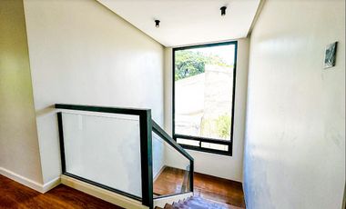 6 BR WITH SWIMMINNG POOL IN BF HOMES PARAÑAQUE CITY