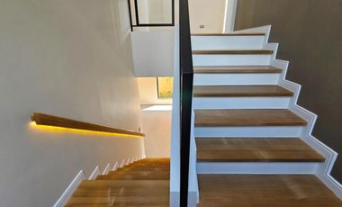HUGE ELEGANT SINGLE DETACHED HOUSE AND LOT IN BF HOMES PARANAQUE CITY