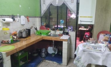 VENTA CASA DE 3 PISOS Y AZOTEA A UNAS CUADRAS DE WIESSE