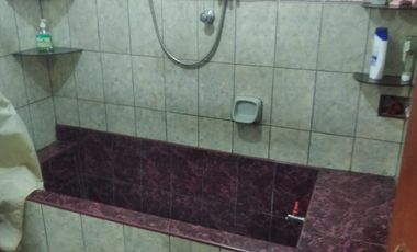 VENTA CASA DE 3 PISOS Y AZOTEA A UNAS CUADRAS DE WIESSE