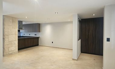 Bonita casa de 2 niveles en Villa Magna zona de Lomas del Campanario Norte en Querétaro