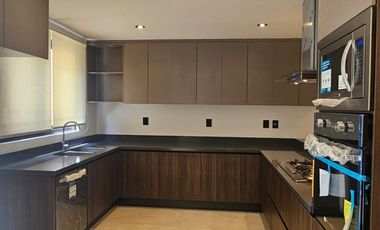 Bonita casa de 2 niveles en Villa Magna zona de Lomas del Campanario Norte en Querétaro